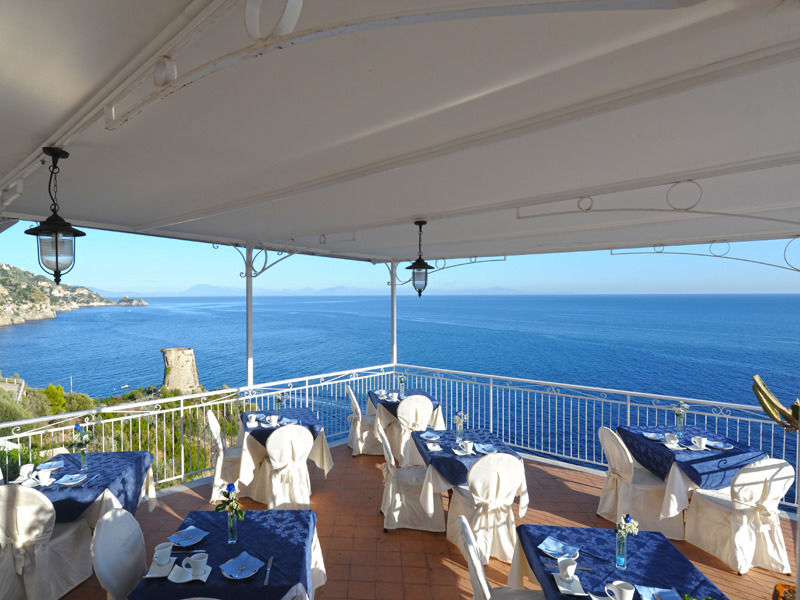 Hotel Torre Saracena Praiano Restaurace fotografie