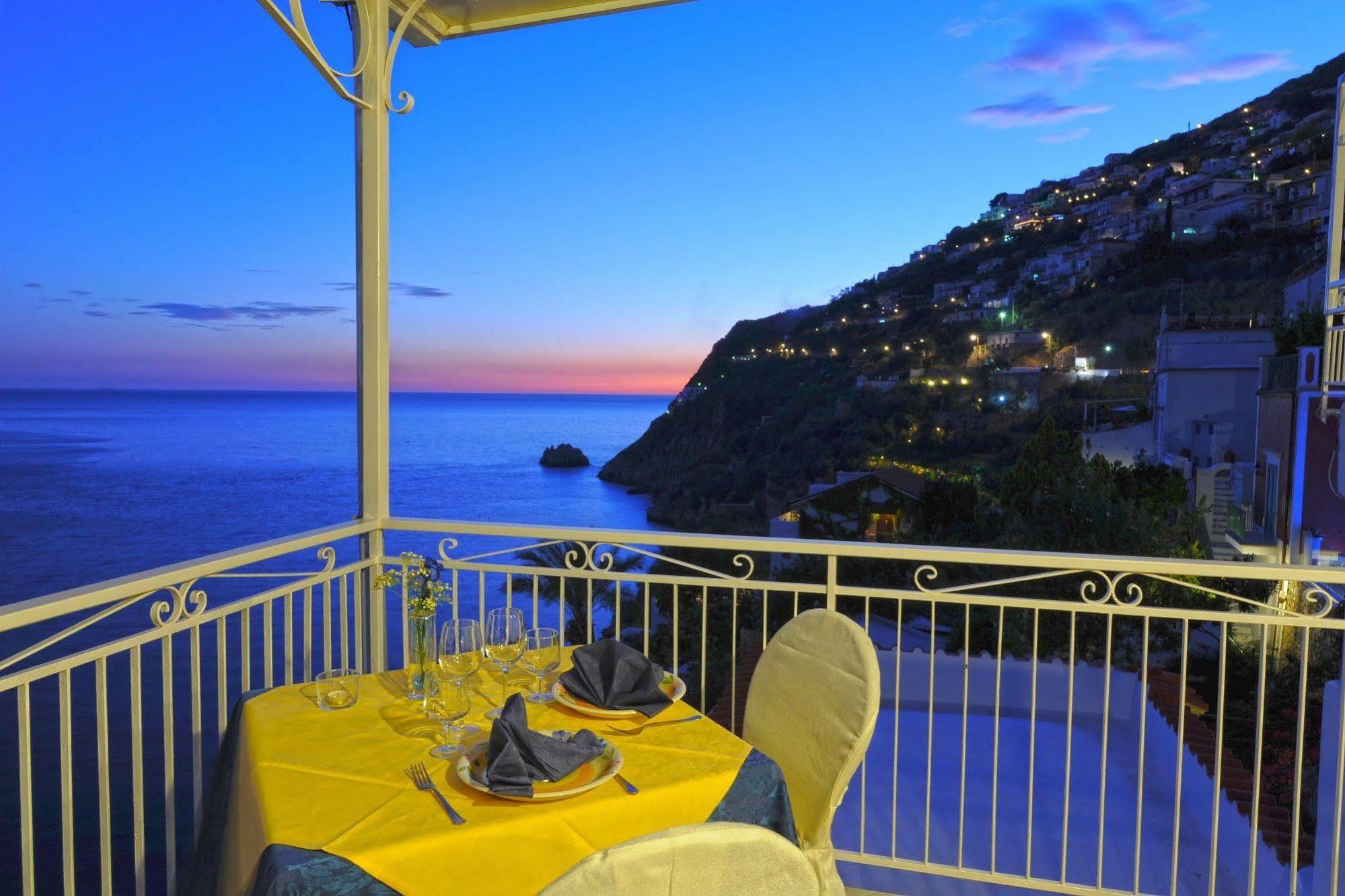 Hotel Torre Saracena Praiano Exteriér fotografie